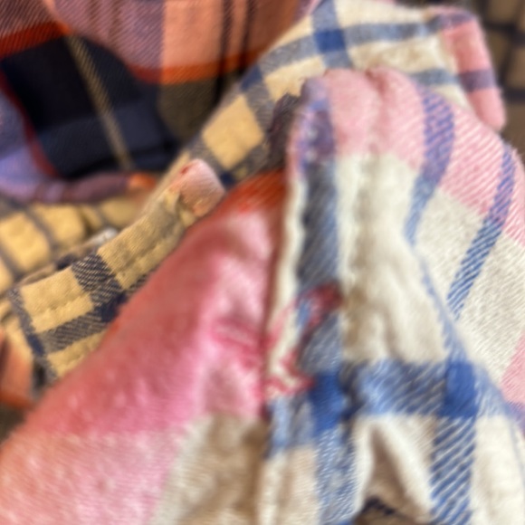 American Eagle Blue and Pink Flannel Shirt - Picture 5 of 6